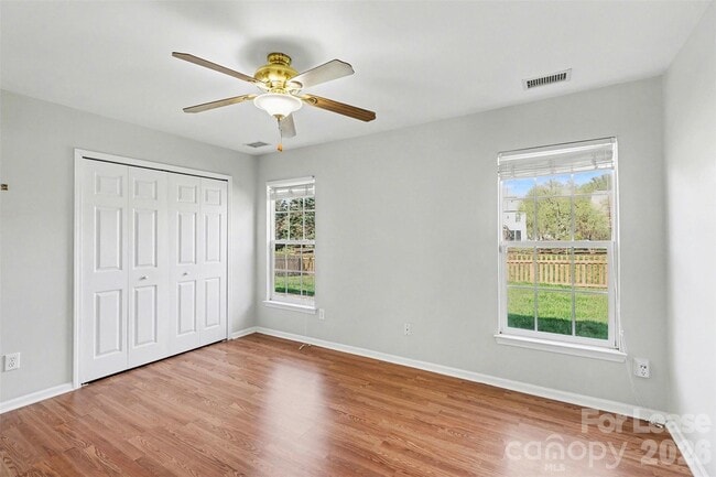 Building Photo - 4962 Bentgrass Run Dr