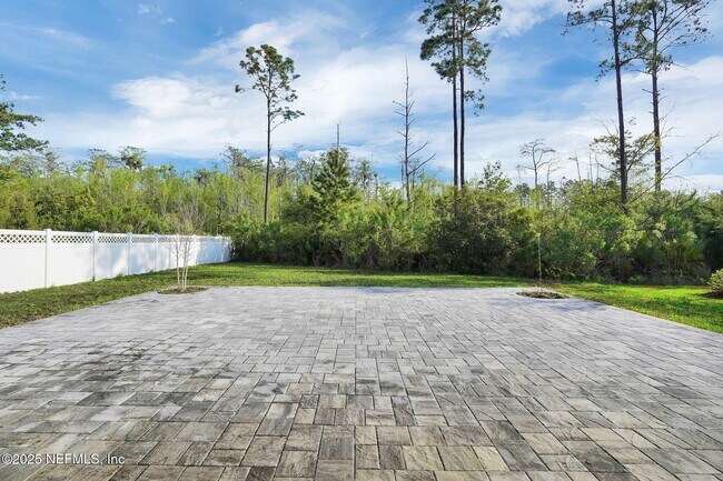 Building Photo - 147 Holly Forest Dr