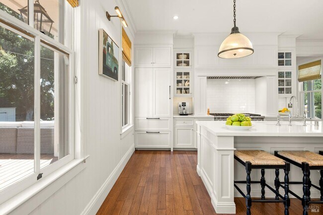 Building Photo - 989 Rutherford Rd