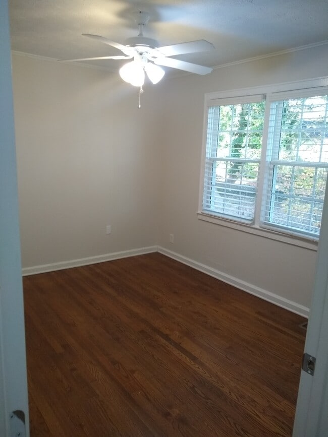 Unit 339 bedroom (1 of 2) - 339 Stokes Ave SE