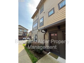 Building Photo - 22832 SW Forest Creek Dr