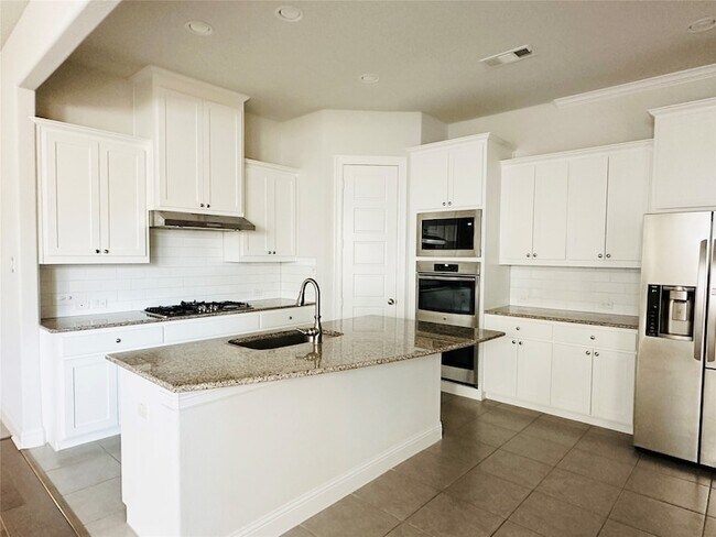 Building Photo - 806 Davids Way