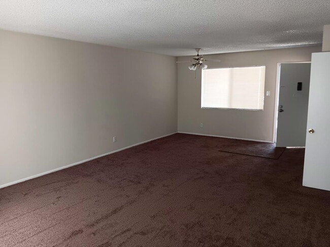 Building Photo - 508 E Cypress St