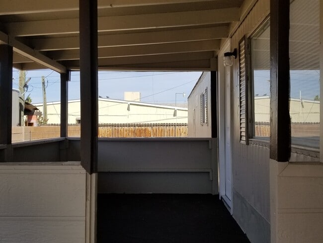 Building Photo - Bullhead City!  2 Bedroom Mobile