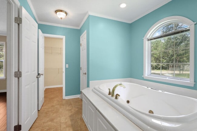 Building Photo - 3 Bed, 3 Bath Plus Office Home for Rent!!