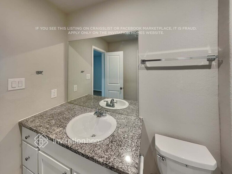 Building Photo - 10511 Varmus Dr