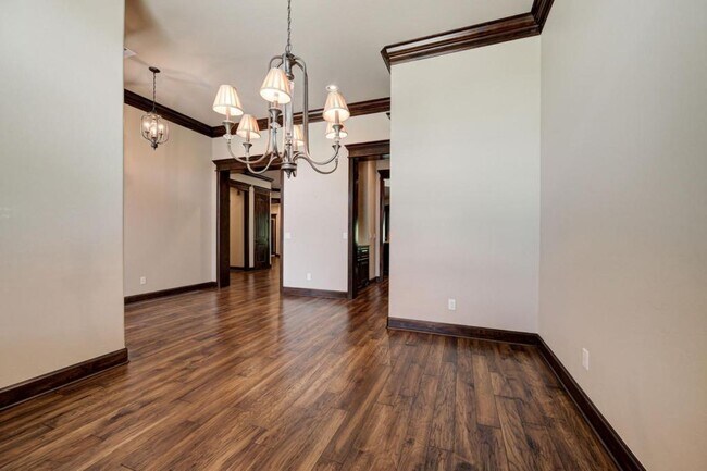 Building Photo - 22090 White Pine Cir