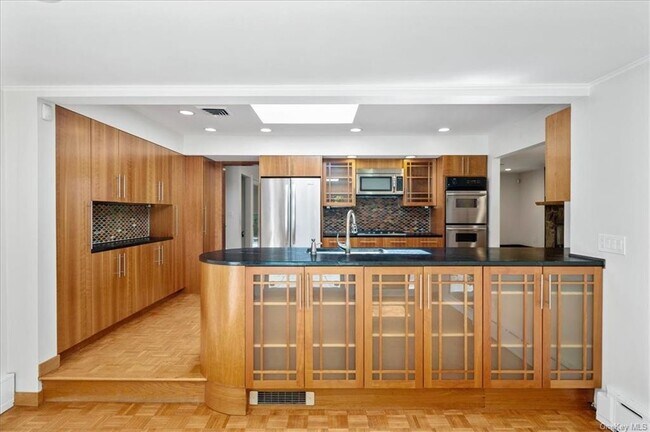 Building Photo - 112 Old Mountain Rd