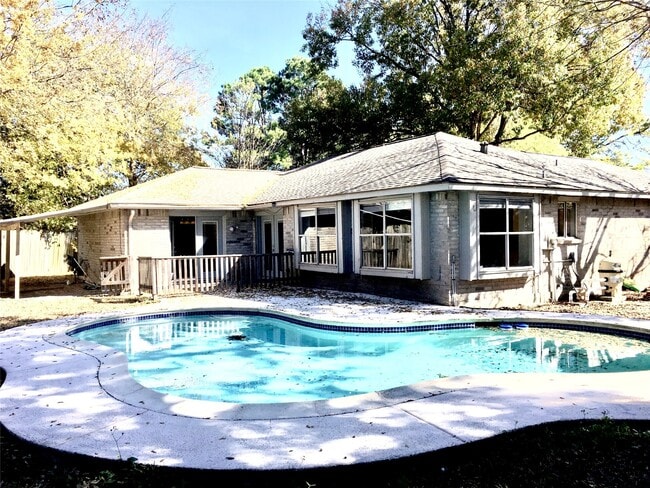 Primary Photo - 14626 Wind Hollow Cir