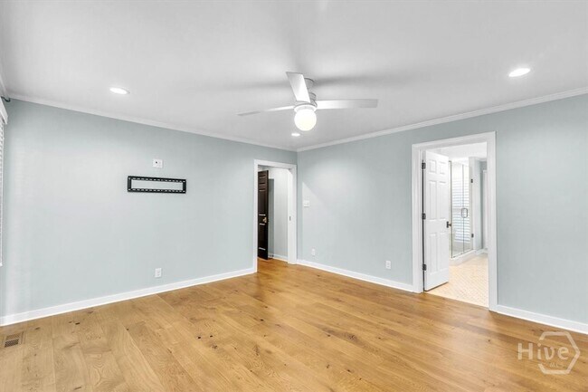 Building Photo - 138 Cardinal Rd