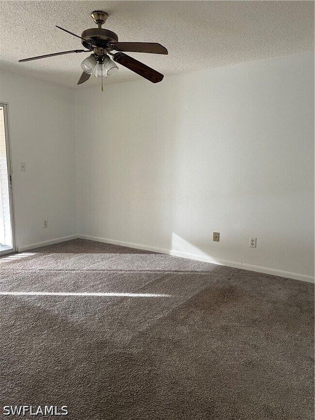 Building Photo - 1708 Kings Lake Blvd