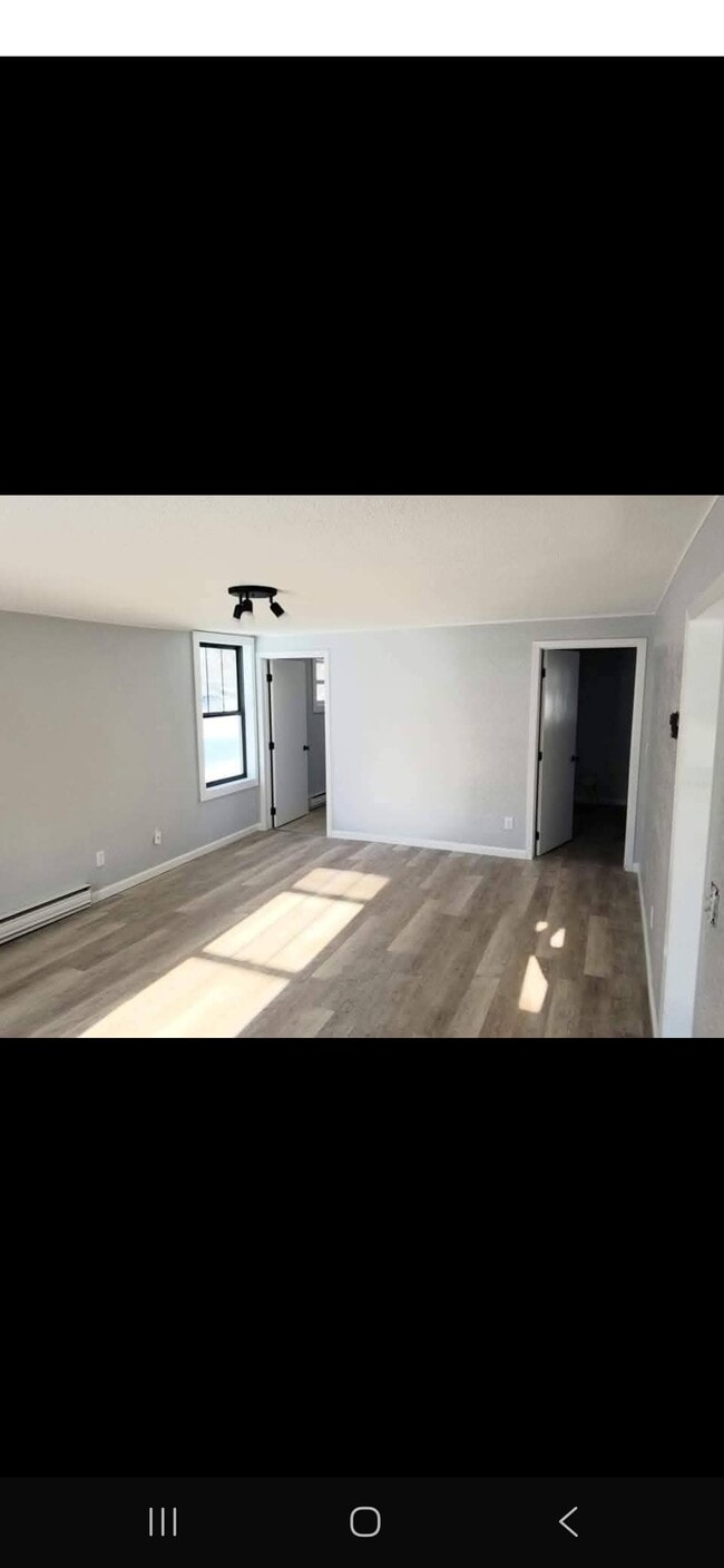 Building Photo - 400 W Main Ave