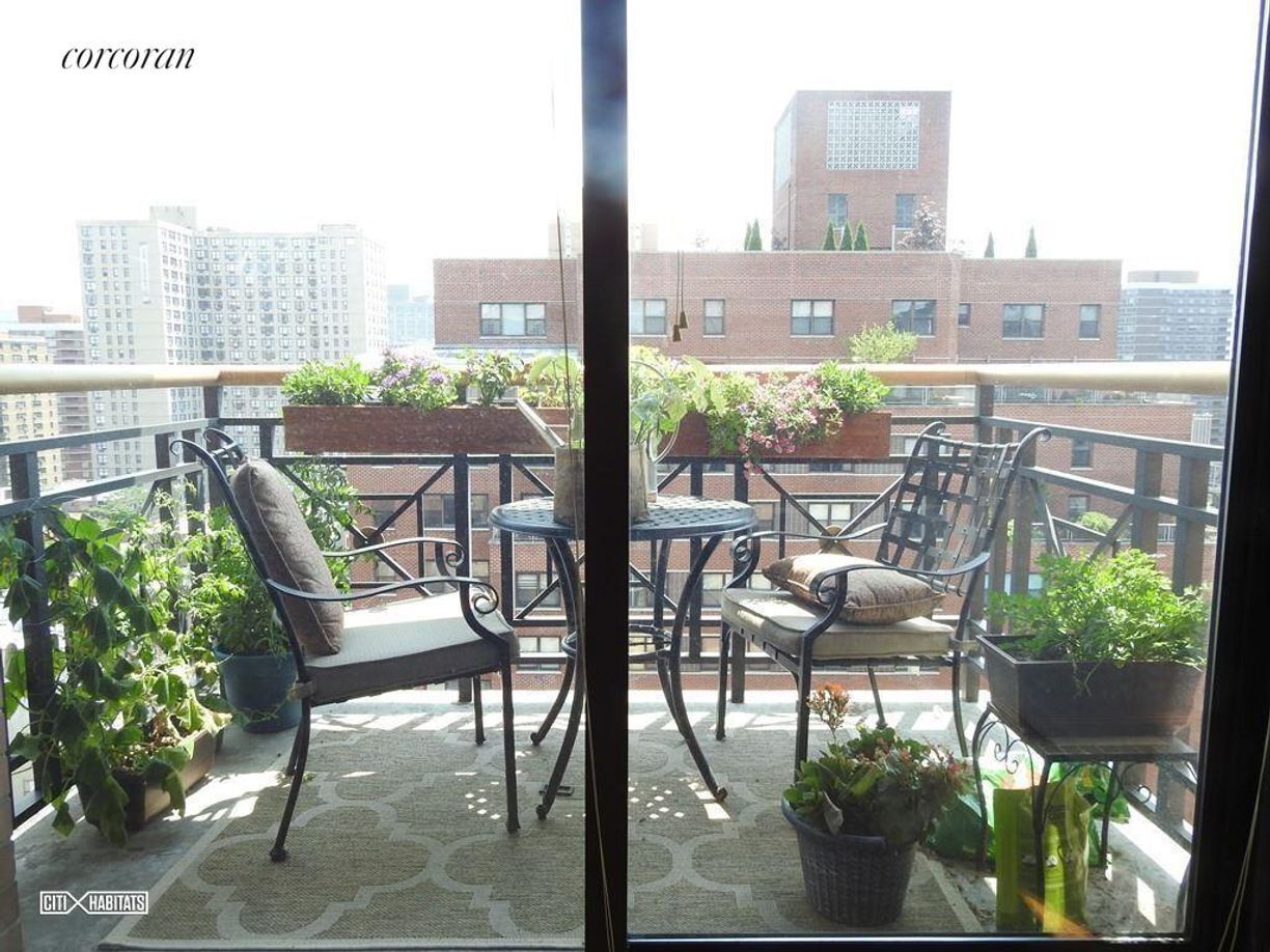 Building Photo - 344 Third Avenue 18E