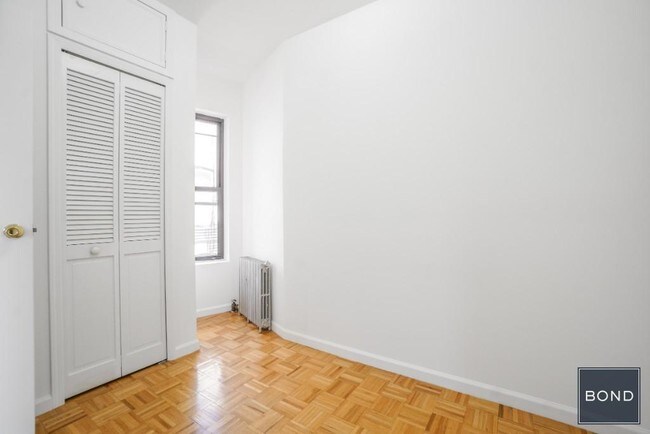 Building Photo - 164 Mott St
