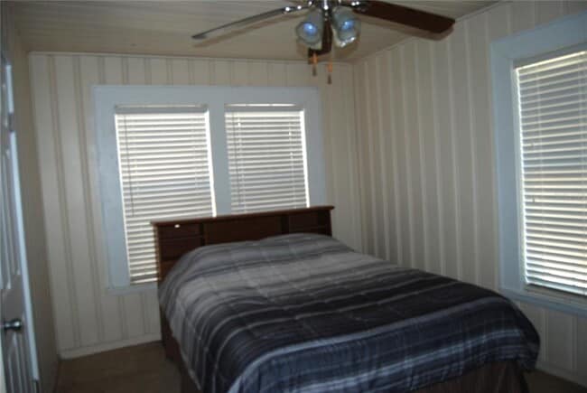 Building Photo - 4300 W Hwy 329