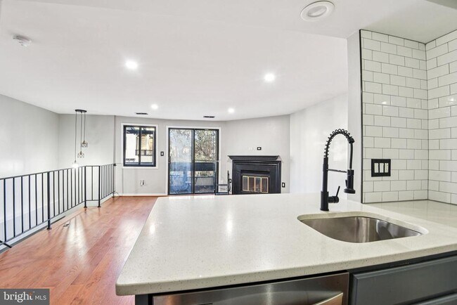 Building Photo - 9717 Hellingly Pl