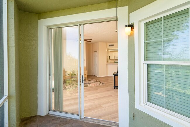 Building Photo - 4010 Grande Vista Blvd