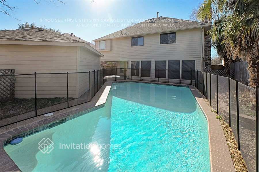 Building Photo - 4147 Cedar Dr