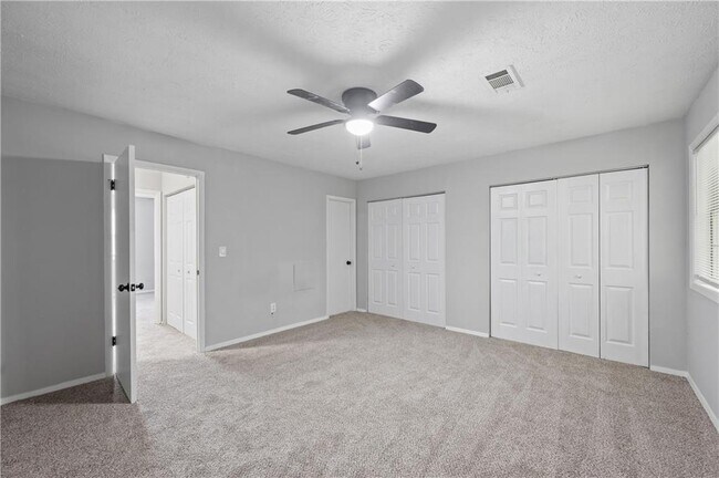 Building Photo - 2897 Spruce Cir