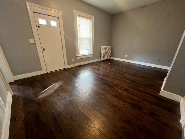 Building Photo - 1 Macnaughton Ave