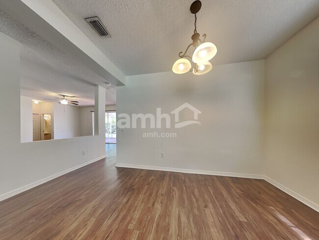 Building Photo - 716 Grand Canyon Dr