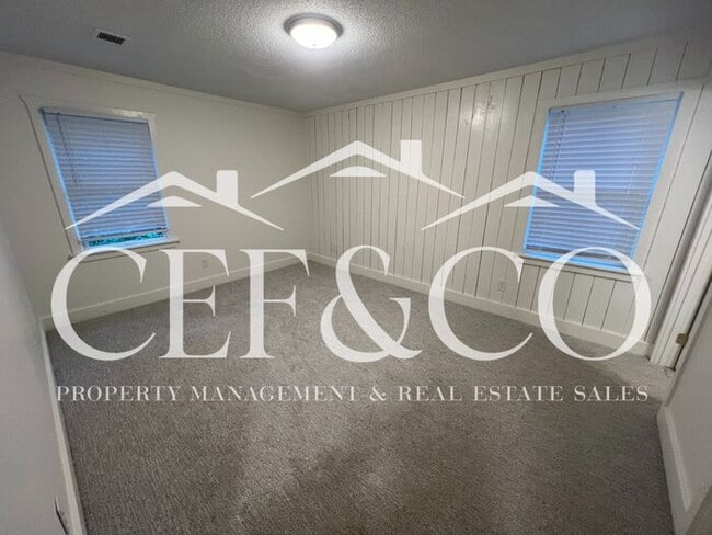 Building Photo - For Rent – Spacious 4 Bedroom, 2 Bathroom ...