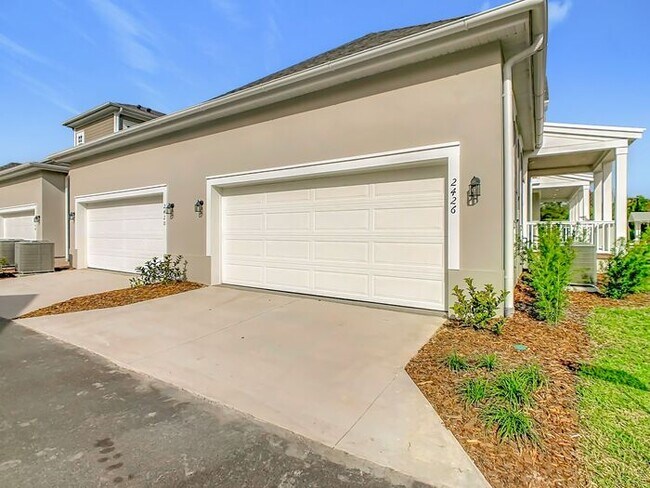 Building Photo - Brand New Luxury Town House in Island Village a Celebration, FL maintenance free community.
