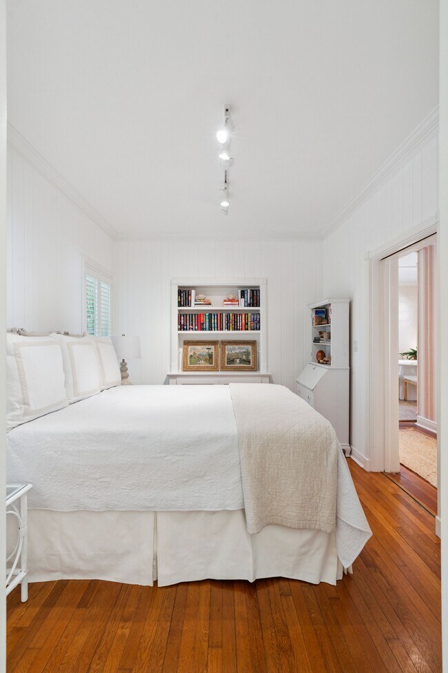 Building Photo - 151 S County Rd