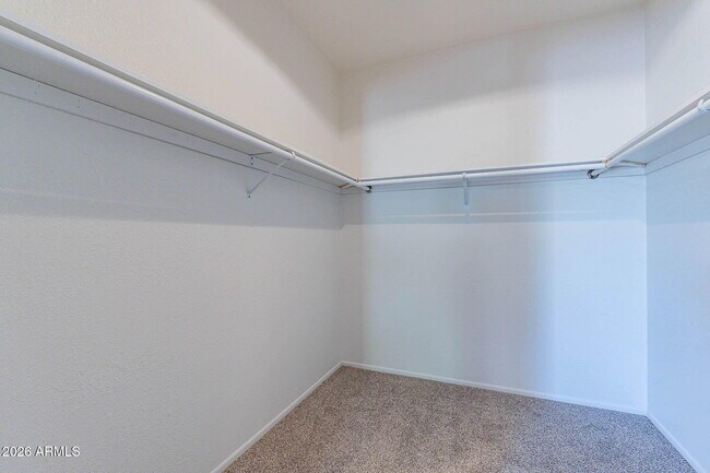 Building Photo - 22408 N Las Vegas Dr