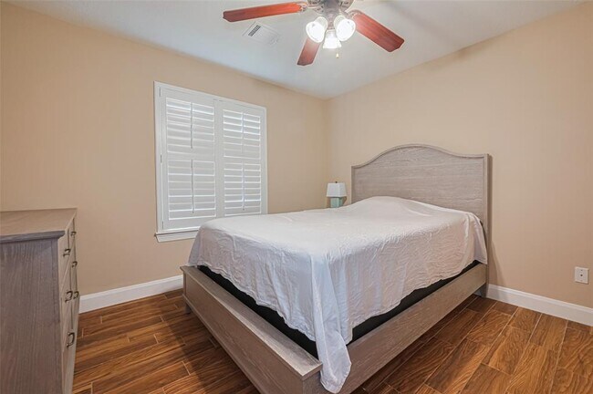 Building Photo - 17 Peach Tree Ct