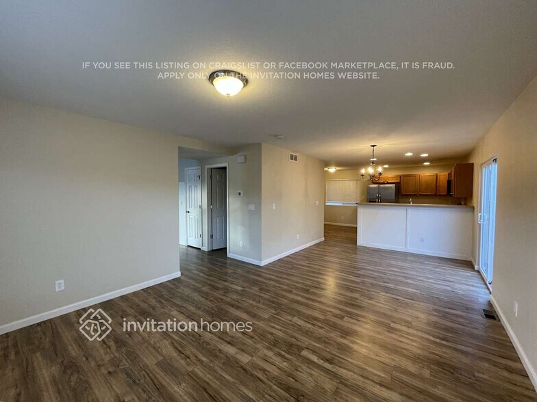 Building Photo - 765 Diamond Rim Dr