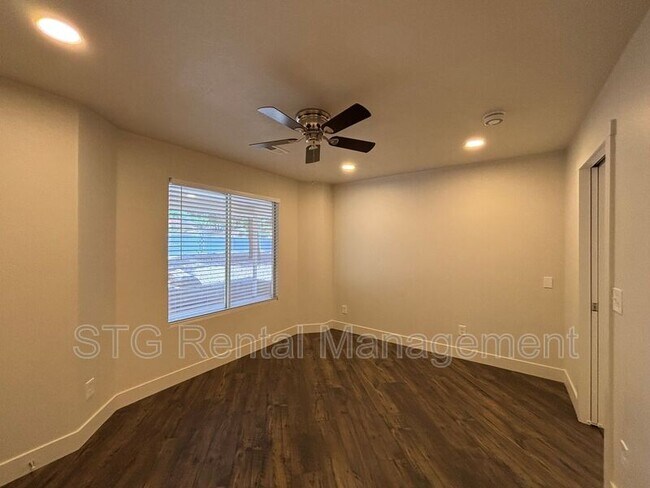 Building Photo - 696 N 600 W