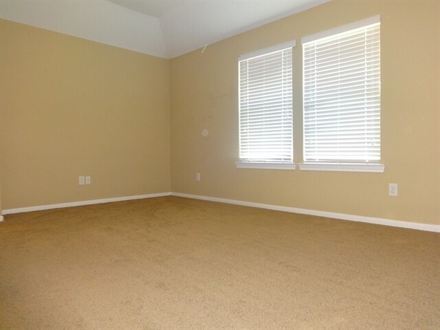 Building Photo - 28606 Lockeridge Farms Dr