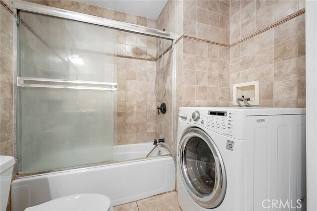 Building Photo - 570 W Stocker St