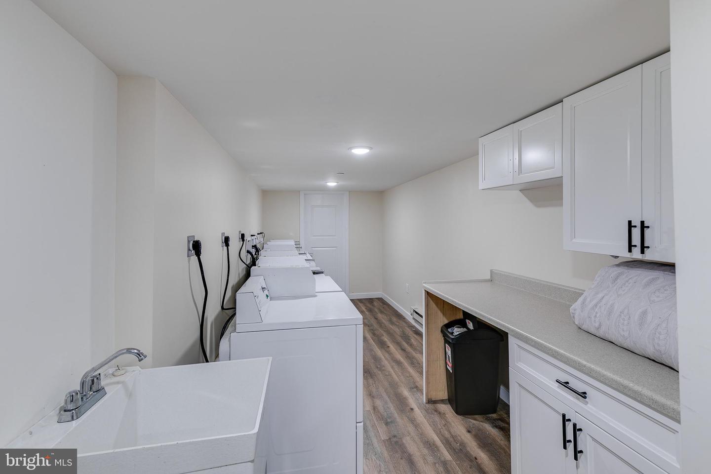 Building Photo - 707 N 40th St