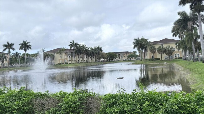 Building Photo - 8900 NW 107 Ct