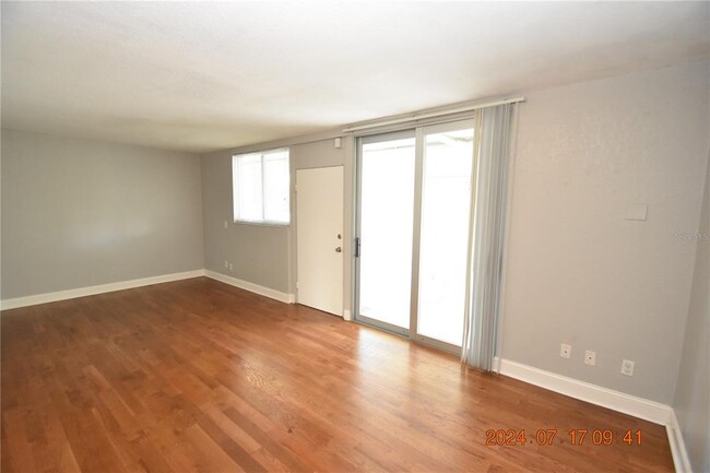 Building Photo - 1301 S Howard Ave