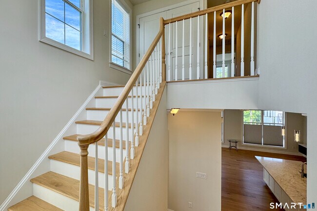 Building Photo - 25 Brentwood Cir