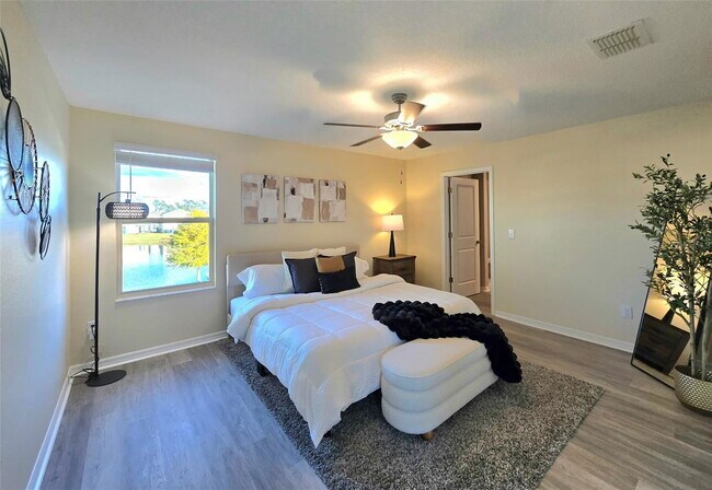 Building Photo - 5213 Dandelion St