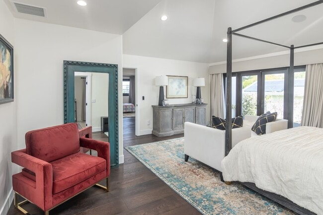 Building Photo - Prime Single Family Home