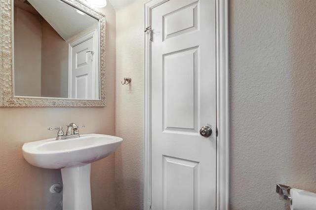 Building Photo - 575 S Virginia Hills Dr