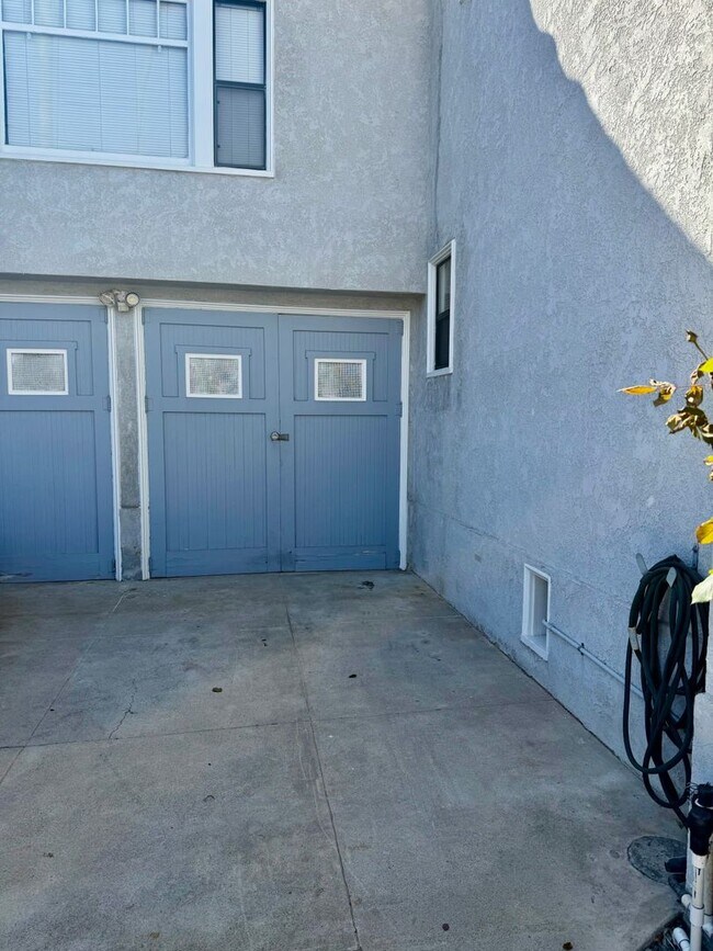 Building Photo - 3920 E. 1st Street