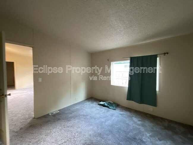 Building Photo - 307 Honeysuckle Cir