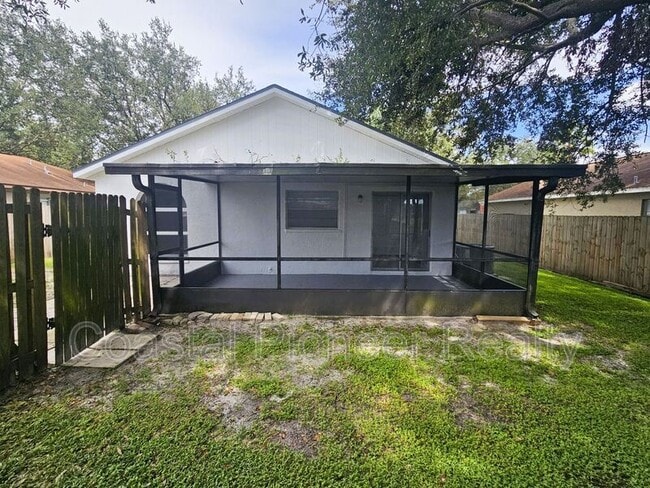 Building Photo - 1407 Mohrlake Dr