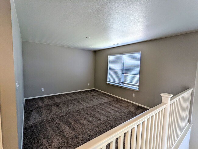 Building Photo - 6152 Gannet Dr