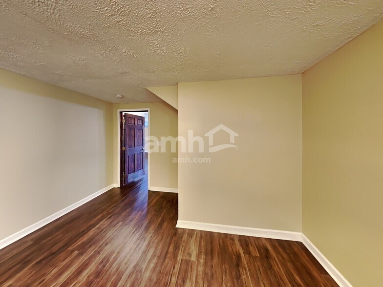 Building Photo - 5469 Boucher Dr