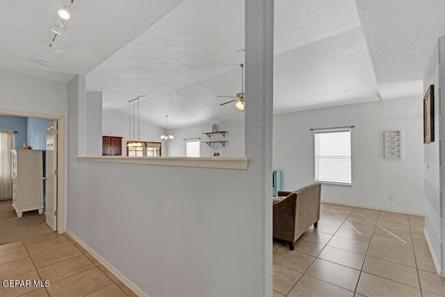 Building Photo - 3220 Scarlet Point Dr