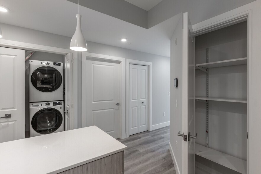 Building Photo - 1222 N Marshall St