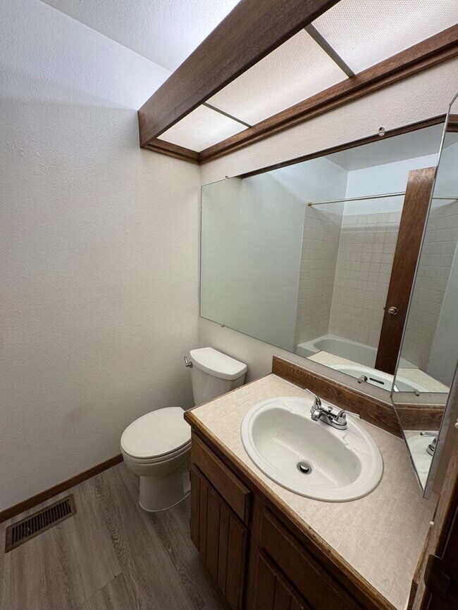 Building Photo - OPEN HOUSE 7/19 from 1:00-2:00PM