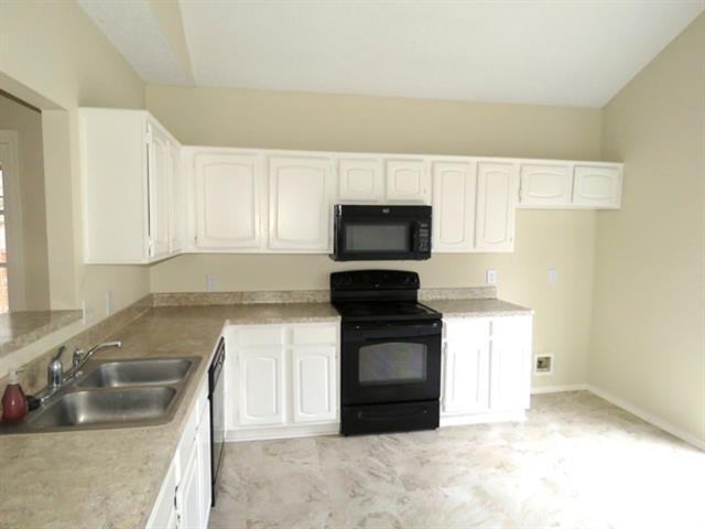 Building Photo - 2240 Arbor Creek Dr